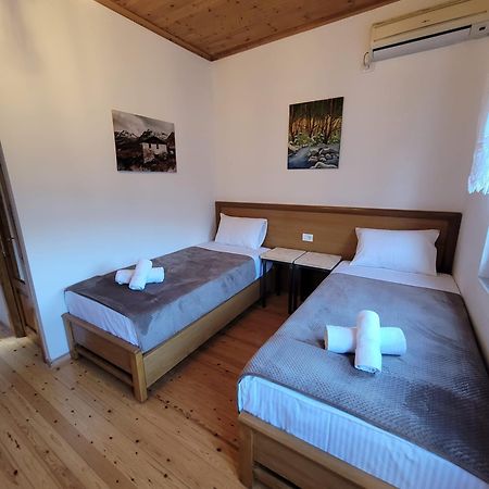 Jona Guest House Gjirokastër Extérieur photo