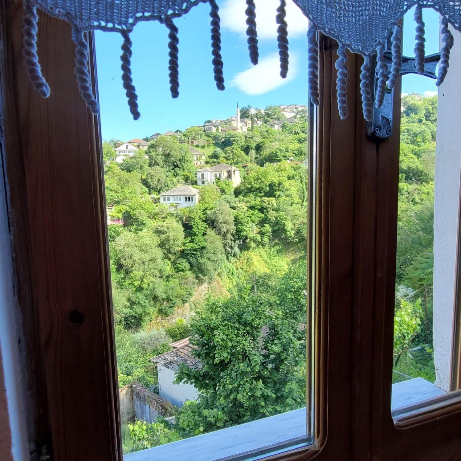 Jona Guest House Gjirokastër Extérieur photo