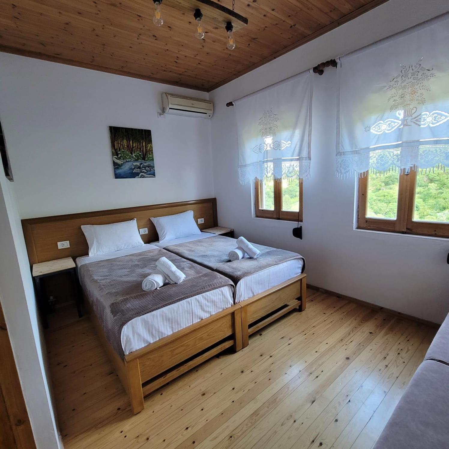 Jona Guest House Gjirokastër Extérieur photo